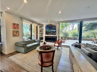 Apartamento de 3 alcobas en venta en Los Rosales Chico, Bogotá, 170 m² · foto 12 de 13