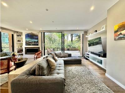 Apartamento de 3 alcobas en venta en Los Rosales Chico, Bogotá, 170 m² · foto 7 de 13