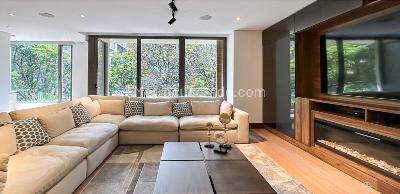 Apartamento de 3 alcobas en venta en Chico Norte, Bogotá, 203 m² · foto 1 de 13