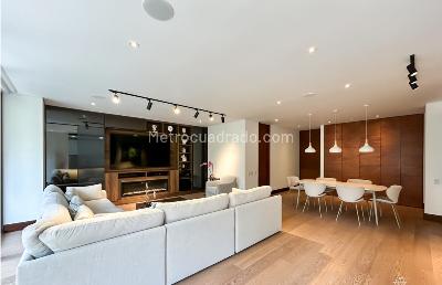 Apartamento de 3 alcobas en venta en Chico Norte, Bogotá, 203 m² · foto 4 de 13