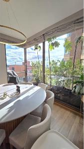 Apartamento de 3 alcobas en venta en Chico Norte, Bogotá, 168 m² · foto 6 de 13