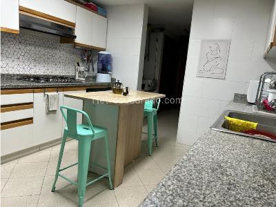 Apartamento de 3 alcobas en venta en Los Rosales, Bogotá, 240 m² · foto 12 de 20