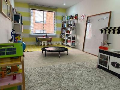 Apartamento de 3 alcobas en venta en Los Rosales, Bogotá, 240 m² · foto 14 de 20