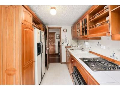 Apartamento de 5 alcobas en venta en Los Rosales, Bogotá, 340 m² · foto 7 de 20