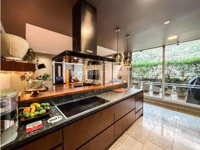 Apartamento de 3 alcobas en venta en Los Rosales, Bogotá, 266 m² · foto 10 de 20