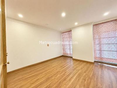 Apartamento de 4 alcobas en venta en Los Rosales, Bogotá, 280 m² · foto 11 de 17