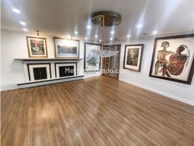 Apartamento de 4 alcobas en venta en Los Rosales, Bogotá, 280 m² · foto 4 de 17