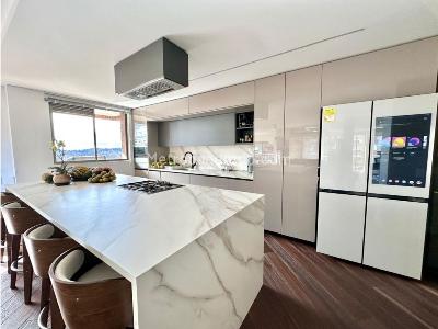 Apartamento de 3 alcobas en venta en Usaquen, Bogotá, 286 m² · foto 5 de 14