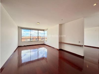 Apartamento de 3 alcobas en venta en Usaquen, Bogotá, 205 m² · foto 2 de 17