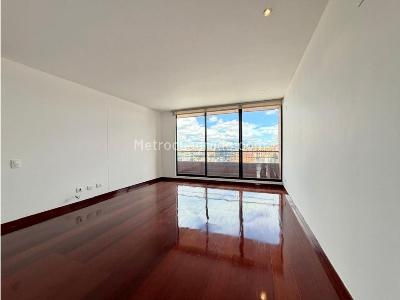 Apartamento de 3 alcobas en venta en Usaquen, Bogotá, 205 m² · foto 5 de 17