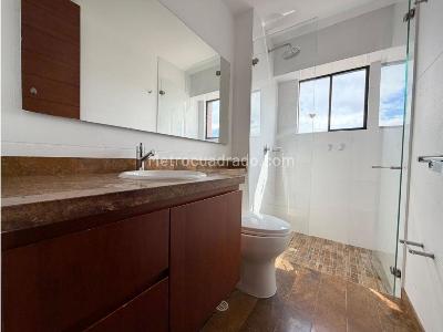 Apartamento de 3 alcobas en venta en Usaquen, Bogotá, 205 m² · foto 9 de 17