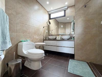 Apartamento de 3 alcobas en venta en Usaquen, Bogotá, 149 m² · foto 13 de 18