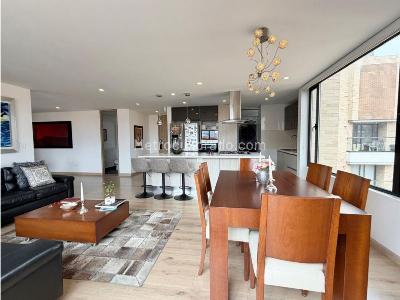 Apartamento de 3 alcobas en venta en Usaquen, Bogotá, 149 m² · foto 5 de 18