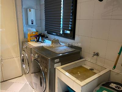 Apartamento de 3 alcobas en venta en Los Rosales Chico, Bogotá, 245 m² · foto 19 de 20
