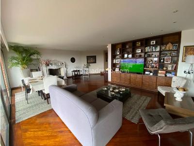 Apartamento de 3 alcobas en venta en Los Rosales Chico, Bogotá, 245 m² · foto 4 de 20