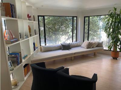 Apartamento de 3 alcobas en venta en Los Rosales Chico, Bogotá, 241 m² · foto 2 de 19