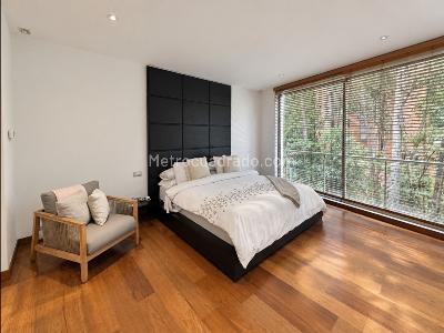 Apartamento de 3 alcobas en venta en Los Rosales Emaus, Bogotá, 200 m² · foto 6 de 16