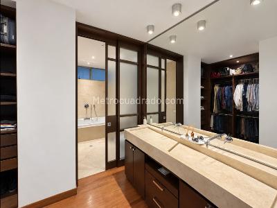 Apartamento de 3 alcobas en venta en Los Rosales Emaus, Bogotá, 200 m² · foto 7 de 16