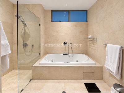Apartamento de 3 alcobas en venta en Los Rosales Emaus, Bogotá, 200 m² · foto 8 de 16