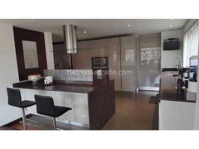 Apartamento de 3 alcobas en venta en Los Rosales, Bogotá, 210 m² · foto 9 de 20