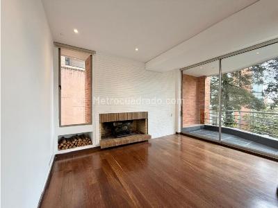 Apartamento de 2 alcobas en venta en Los Rosales, Bogotá, 156 m² · foto 5 de 14