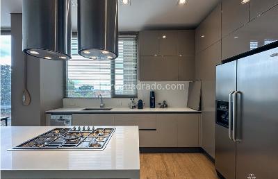 Apartamento de 2 alcobas en venta en Los Rosales, Bogotá, 106 m² · foto 10 de 19