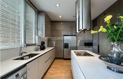 Apartamento de 2 alcobas en venta en Los Rosales, Bogotá, 106 m² · foto 9 de 19