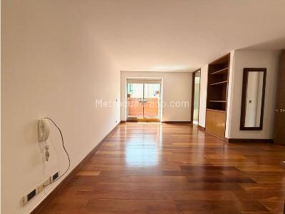 Apartamento de 3 alcobas en venta en Chico Norte, Bogotá, 206 m² · foto 5 de 11