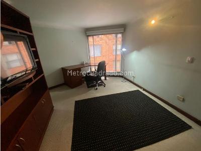 Apartamento de 3 alcobas en venta en Los Rosales Chico, Bogotá, 240 m² · foto 12 de 20