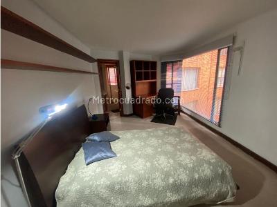 Apartamento de 3 alcobas en venta en Los Rosales Chico, Bogotá, 240 m² · foto 13 de 20