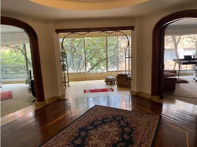 Apartamento de 3 alcobas en venta en Los Rosales Chico, Bogotá, 240 m² · foto 5 de 20