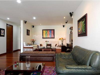 Apartamento de 4 alcobas en venta en Chico Norte, Bogotá, 230 m² · foto 13 de 18