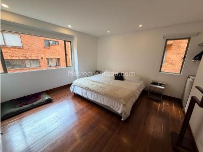 Apartamento de 3 alcobas en venta en Los Rosales, Bogotá, 236 m² · foto 10 de 14