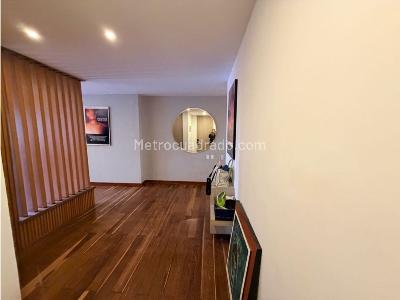 Apartamento de 3 alcobas en venta en Los Rosales, Bogotá, 236 m² · foto 14 de 14