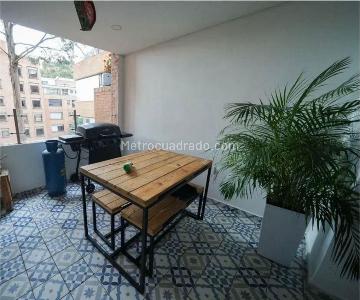 Apartamento de 3 alcobas en venta en Los Rosales, Bogotá, 236 m² · foto 8 de 14