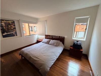 Apartamento de 3 alcobas en venta en Los Rosales, Bogotá, 236 m² · foto 9 de 14