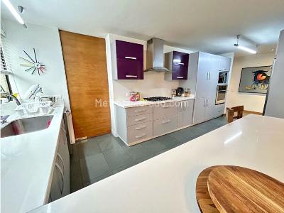 Apartamento de 3 alcobas en venta en Usaquen, Bogotá, 205 m² · foto 11 de 20