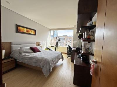 Apartamento de 3 alcobas en venta en Chico Norte, Bogotá, 140 m² · foto 18 de 20