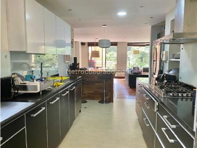 Apartamento de 3 alcobas en venta en Usaquen, Bogotá, 170 m² · foto 9 de 20