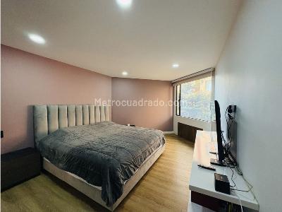 Apartamento de 3 alcobas en venta en Los Rosales, Bogotá, 163 m² · foto 14 de 20