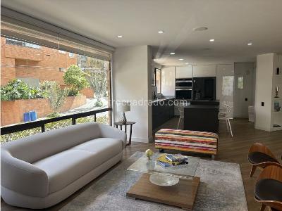 Apartamento de 3 alcobas en venta en Los Rosales, Bogotá, 163 m² · foto 2 de 20