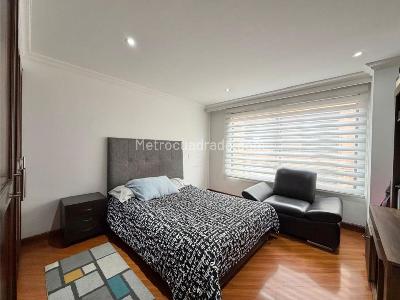 Apartamento de 3 alcobas en venta en Chico Norte, Bogotá, 189 m² · foto 12 de 16
