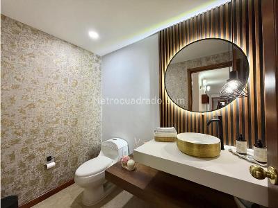 Apartamento de 3 alcobas en venta en Chico Norte, Bogotá, 189 m² · foto 14 de 16