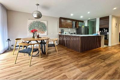 Apartamento de 2 alcobas en venta en Chico Norte, Bogotá, 121 m² · foto 2 de 10