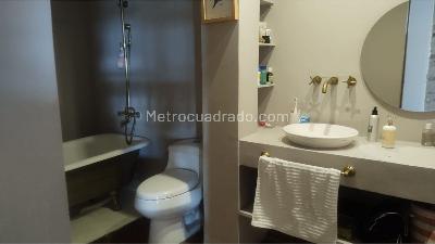Apartamento de 3 alcobas en venta en Los Rosales, Bogotá, 188 m² · foto 11 de 12