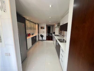 Apartamento de 2 alcobas en venta en Chico Norte, Bogotá, 162 m² · foto 10 de 20