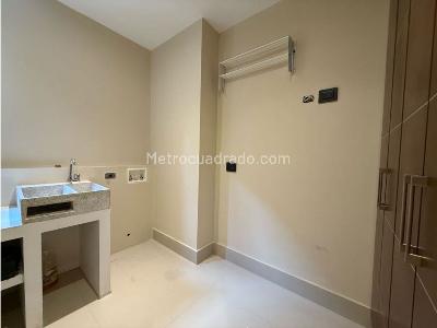 Apartamento de 2 alcobas en venta en Chico Norte, Bogotá, 157 m² · foto 14 de 18