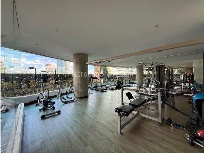 Apartamento de 2 alcobas en venta en Chico Norte, Bogotá, 157 m² · foto 15 de 18