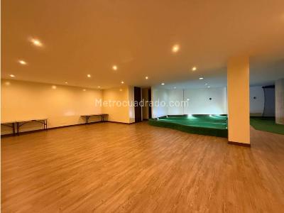 Apartamento de 2 alcobas en venta en Chico Norte, Bogotá, 157 m² · foto 18 de 18