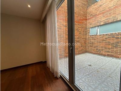 Apartamento de 2 alcobas en venta en Chico Norte, Bogotá, 157 m² · foto 6 de 18